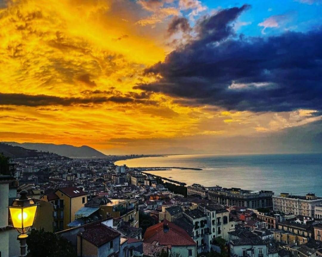 Salifornia Casa Vacanze Apartment Salerno Luaran gambar